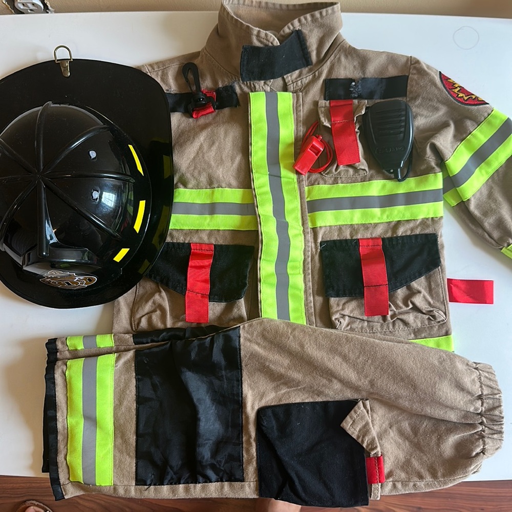 Kids Fireman Costume sz 3-4